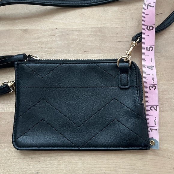 Maurices Black Solid Stadium Event Zipper Crossbody Bag 👜 - Picture 8 of 11